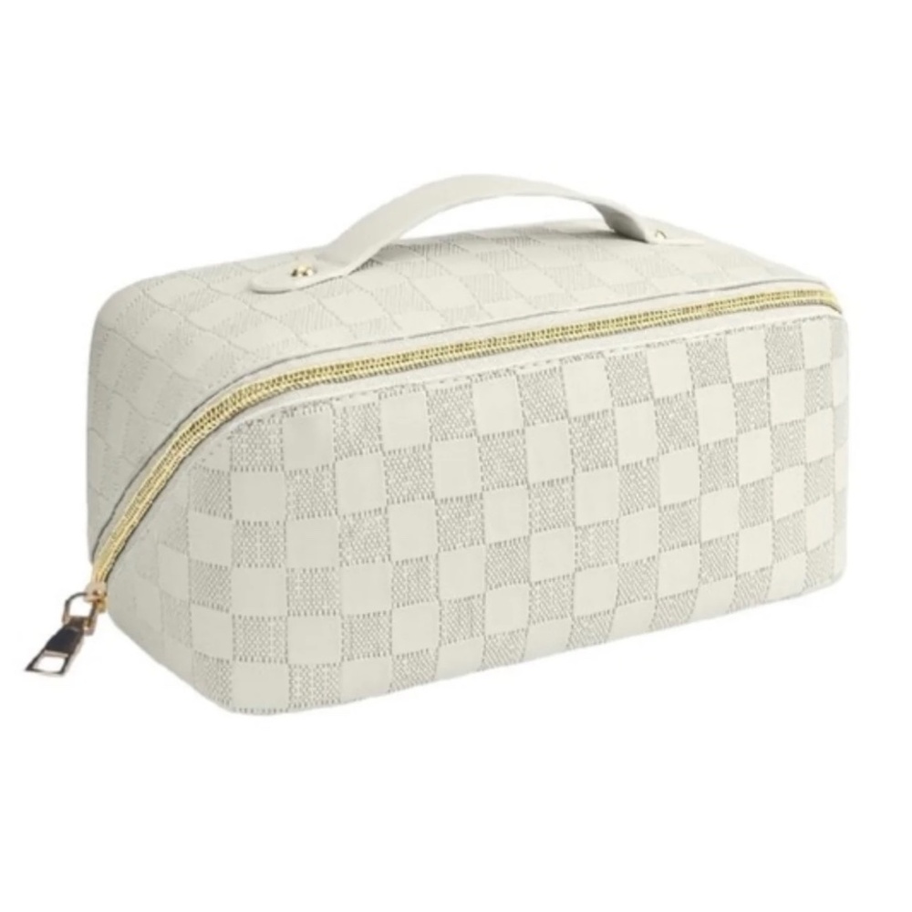 🤍 Elegant Cream Checkered Women's Cosmetic Bag